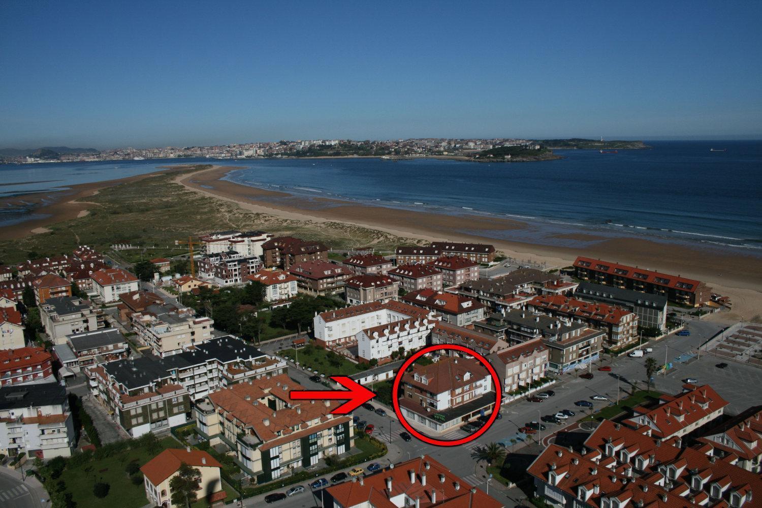 Hotel Las Dunas Somo Bagian luar foto